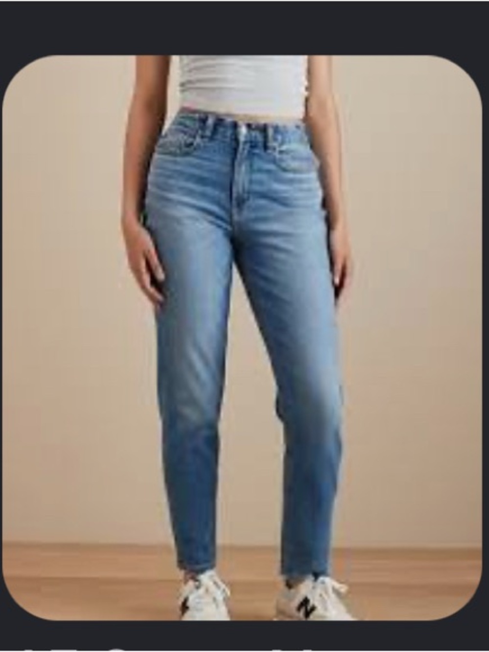 American Eagle Outfitters High-Rise Curvy Mom  Jeans in Light Blue